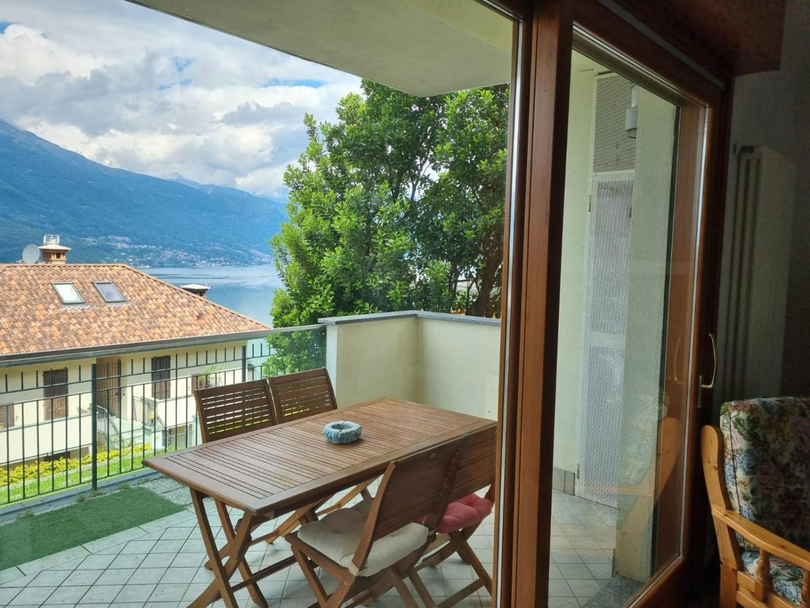 Apartment With Garden And Terrace Beautiful Lake View Bellano Exterior photo