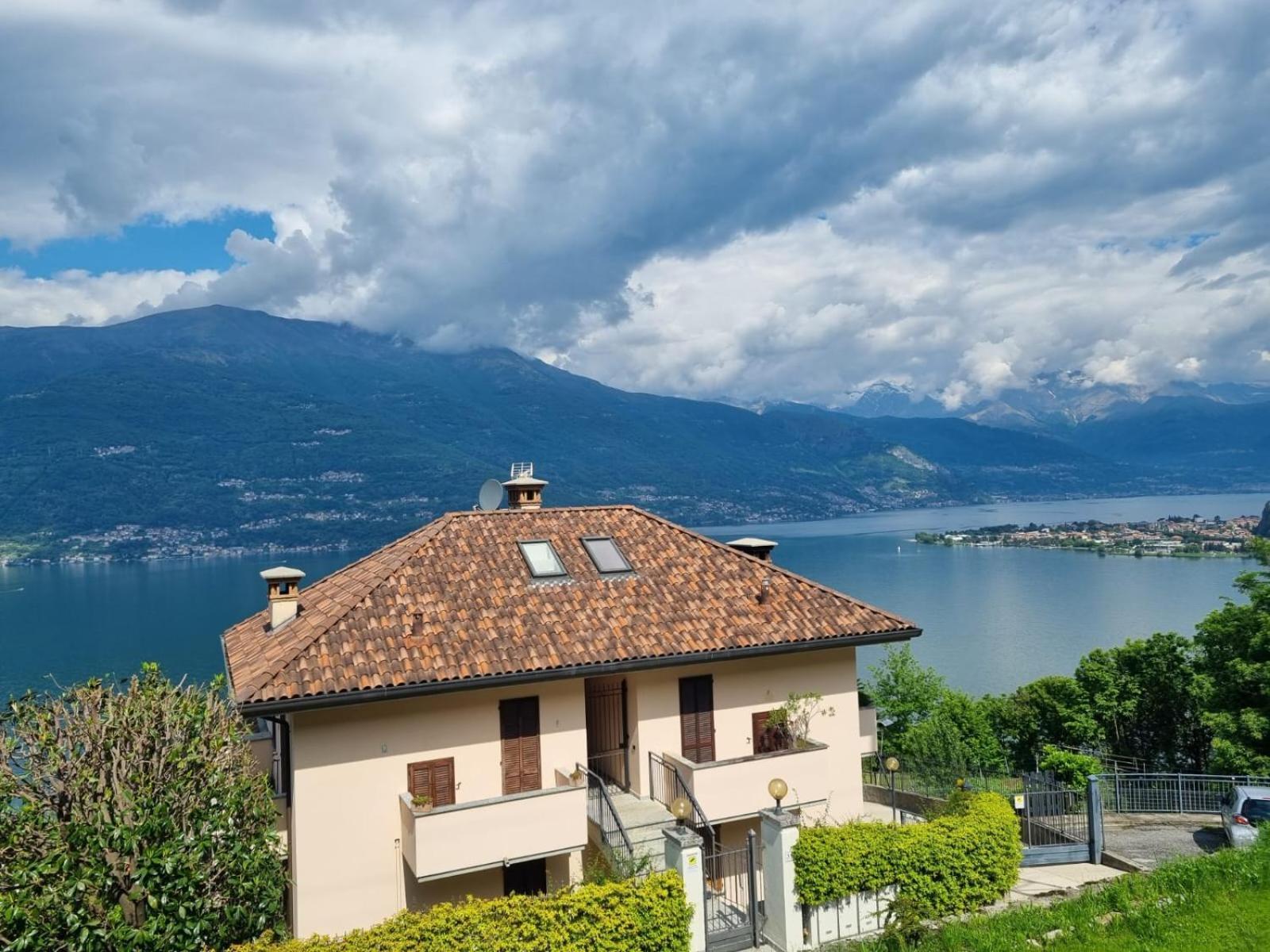 Apartment With Garden And Terrace Beautiful Lake View Bellano Exterior photo